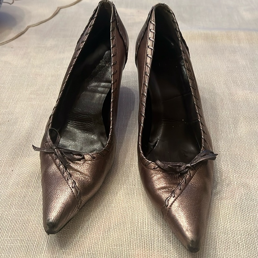 Stuart Weitzman 7M Metallic Kitten Heel Pumps